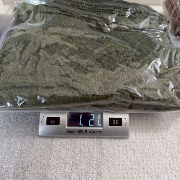 J Crew. Women Chunky Knit Green Sweater With Floral Detailing Size Large - Picture 14 of 14